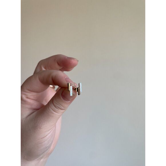 Elizabeth Stone Mod Bar Studs - Picture 1 of 4